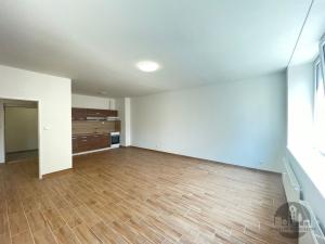 Pronájem bytu 2+kk, Praha, Na Harfě, 65 m2