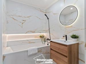 Pronájem bytu 3+kk, Odolena Voda, Seifertova, 65 m2