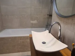 Pronájem bytu 2+1, Praha - Nové Město, Na výtoni, 85 m2