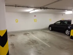 Pronájem garážového stání, Brno, Cihlářská, 18 m2