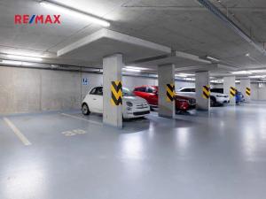 Pronájem bytu 2+kk, Praha - Holešovice, Komunardů, 68 m2