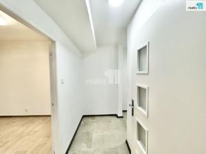 Pronájem bytu 4+1, Praha - Modřany, U zastávky, 75 m2