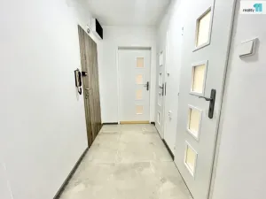 Pronájem bytu 4+1, Praha - Modřany, U zastávky, 75 m2