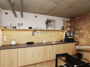 Pronájem komerční nemovitosti, Praha, Mikovcova, 18 m2