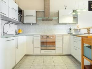 Pronájem bytu 3+kk, Praha - Modřany, Semická, 86 m2