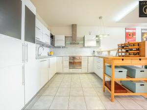 Pronájem bytu 3+kk, Praha - Modřany, Semická, 86 m2