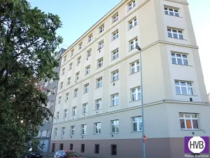 Pronájem bytu 2+kk, Praha, U křížku, 45 m2