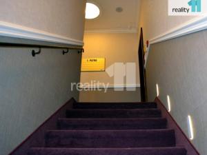 Pronájem kanceláře, Karlovy Vary - Dvory, Chebská, 75 m2