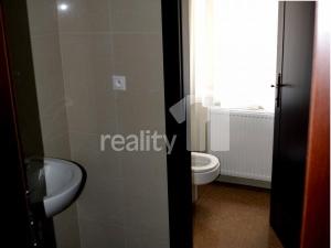 Pronájem kanceláře, Karlovy Vary - Dvory, Chebská, 75 m2