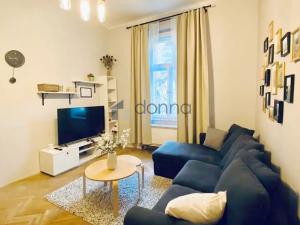 Pronájem bytu 2+kk, Praha, Lucemburská, 50 m2