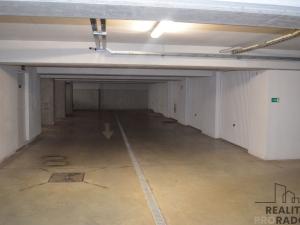 Pronájem garáže, Brno, Zderadova, 20 m2