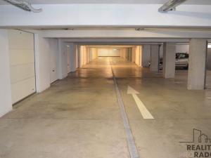 Pronájem garáže, Brno, Zderadova, 20 m2