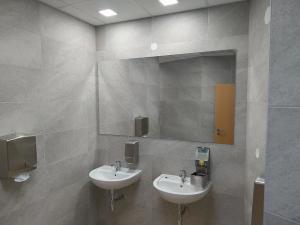 Pronájem kanceláře, Brno, Heršpická, 700 m2