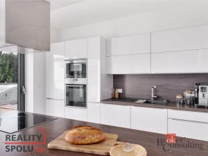 Prodej rodinného domu, Velké Popovice, U Školky, 190 m2