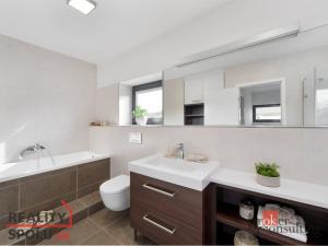 Prodej rodinného domu, Velké Popovice, U Školky, 190 m2