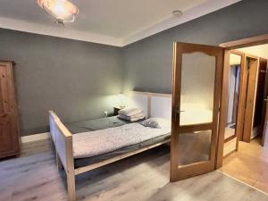 Pronájem bytu 1+kk, Praha - Vršovice, Donská, 25 m2