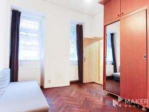 Pronájem bytu 2+kk, Praha - Smíchov, Plzeňská, 33 m2