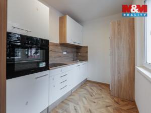 Prodej bytu 3+1, Karlovy Vary, 73 m2