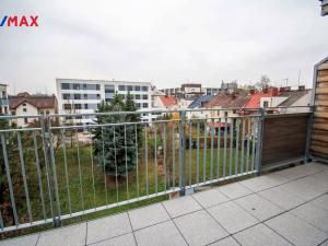 Pronájem bytu 1+kk, Hradec Králové, V Koutech, 37 m2