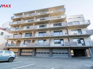 Pronájem bytu 1+kk, Hradec Králové, V Koutech, 37 m2