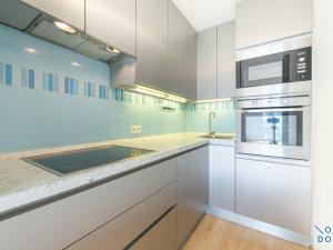 Pronájem bytu 2+kk, Praha, Zubrnická, 56 m2