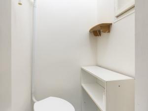 Pronájem bytu 1+kk, Praha - Podolí, Doudova, 33 m2