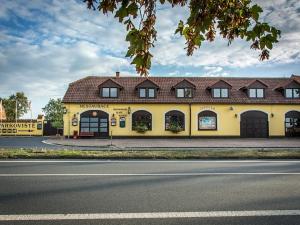 Prodej obchodního prostoru, Chocenice, 320 m2