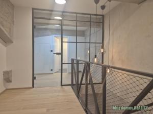 Pronájem bytu 3+kk, Praha - Vysočany, Kolbenova, 66 m2