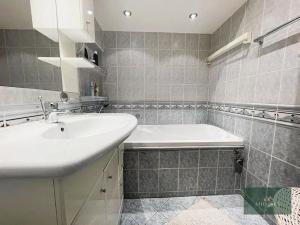 Prodej bytu 3+1, Plzeň, Manětínská, 70 m2