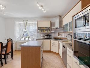 Prodej rodinného domu, Nevřeň, 200 m2