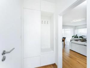 Pronájem rodinného domu, Přezletice, Školní, 120 m2