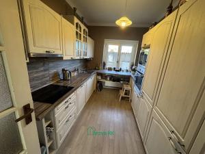 Prodej rodinného domu, Králův Dvůr, Pod Hájem, 270 m2