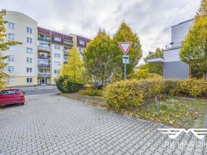 Prodej obchodního prostoru, Odolena Voda, K Cukrovaru, 90 m2