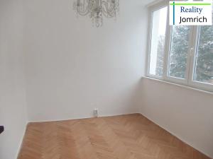 Pronájem bytu 3+1, Liberec, Dvorská, 60 m2