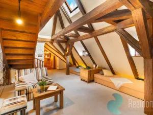 Prodej atypického bytu, Praha, Malostranské náměstí, 270 m2