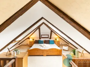 Prodej atypického bytu, Praha, Malostranské náměstí, 270 m2