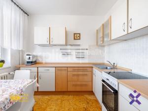 Prodej bytu 3+1, Brno - Židenice, Bzenecká, 72 m2