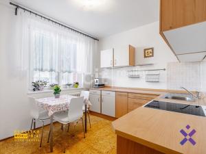 Prodej bytu 3+1, Brno - Židenice, Bzenecká, 72 m2