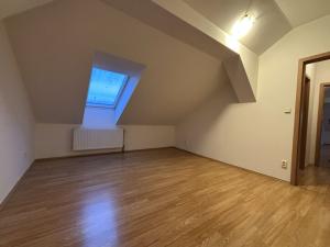 Pronájem bytu 2+kk, Plzeň - Jižní Předměstí, Krátká, 65 m2