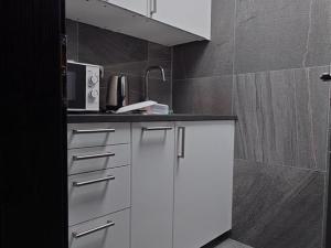 Pronájem kanceláře, Praha - Stodůlky, Prusíkova, 17 m2