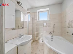 Prodej vícegeneračního domu, Skorošice, 1220 m2