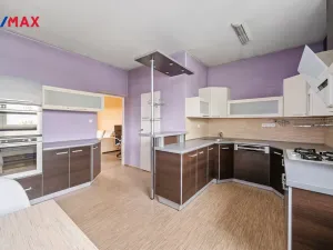 Prodej vícegeneračního domu, Skorošice, 1220 m2