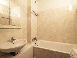 Pronájem bytu 1+kk, Praha - Letňany, Bohumínská, 40 m2