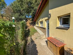 Prodej bytu 2+kk, Červené Pečky, Dobešovice, 66 m2