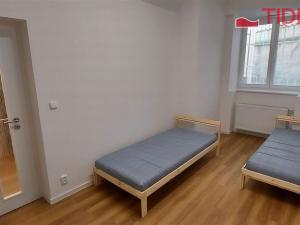 Pronájem bytu 2+kk, Praha, Svobodova, 50 m2