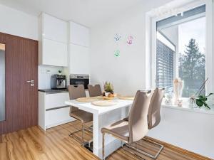 Prodej bytu 3+kk, Hluboká nad Vltavou, Selská pole, 71 m2