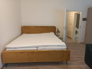 Pronájem bytu 1+kk, České Budějovice 2, O. Nedbala, 42 m2