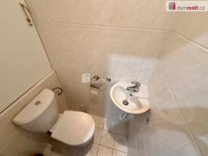 Pronájem bytu 2+1, Karlovy Vary - Stará Role, Okružní, 63 m2