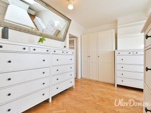 Pronájem bytu 1+kk, Praha - Vinohrady, V Horní Stromce, 42 m2