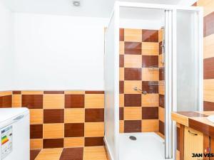 Prodej bytu 3+1, Praha - Horní Počernice, Lhotská, 73 m2